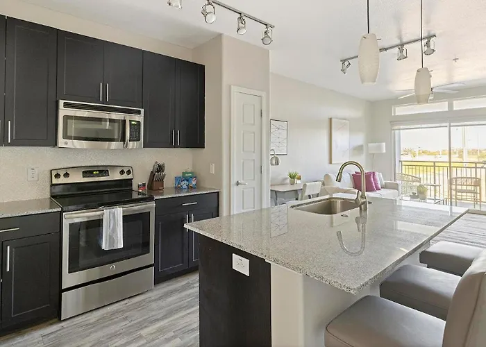 Landing Stylish 1Bd Pool Clubhouse Apartment *